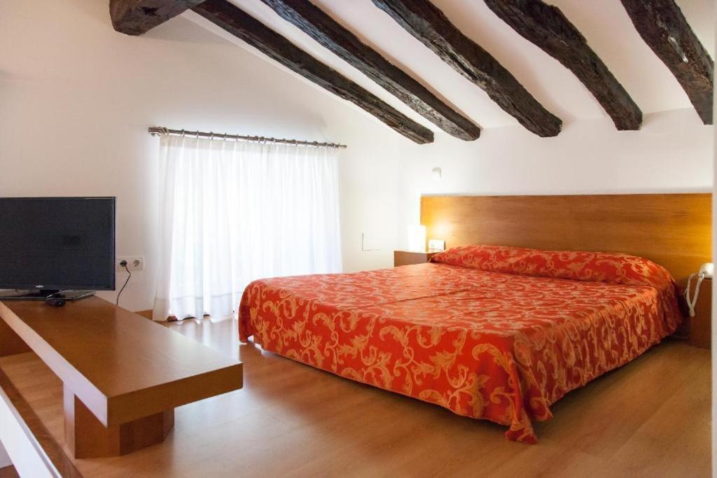 Gastro Hotel La Giraldilla Льєрганес Номер фото