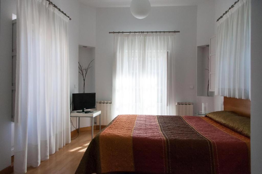 Gastro Hotel La Giraldilla Льєрганес Номер фото