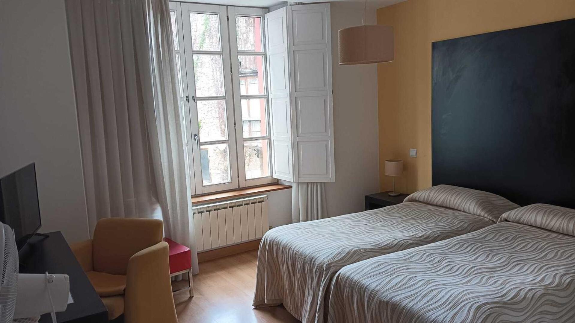 Gastro Hotel La Giraldilla Льєрганес Номер фото